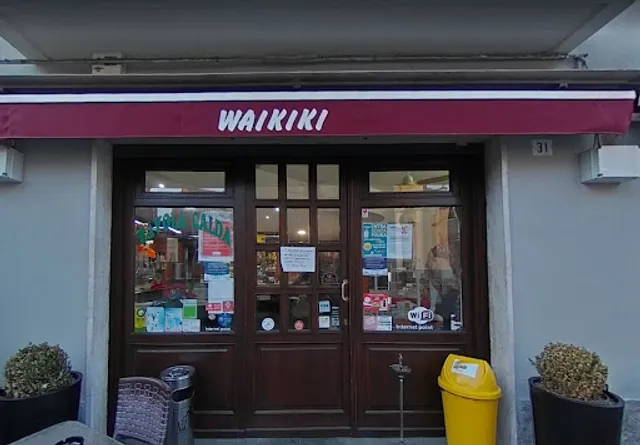 Waikiki Cocktail Bar