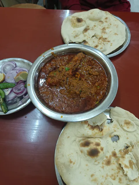 Chacha Garib Navaj Hotel