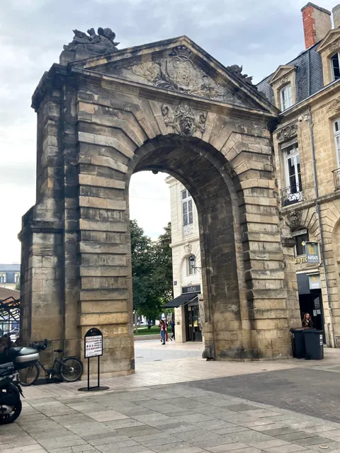Porte Dijeaux