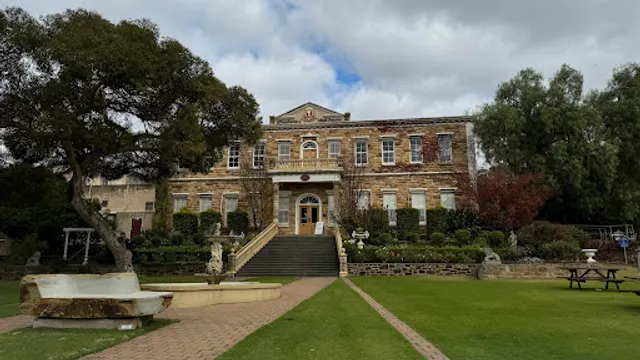 Yaldara Riverside Restaurant