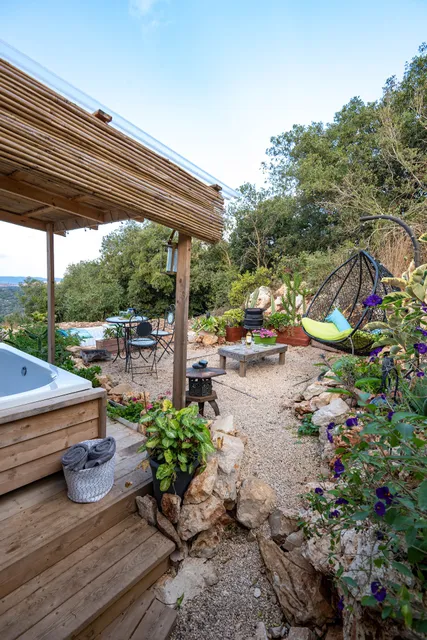 בית גלילי מול היער