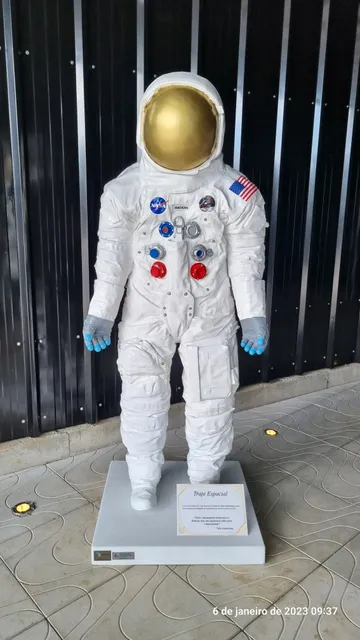 Parque Astronômico Albert Einstein E=mc²