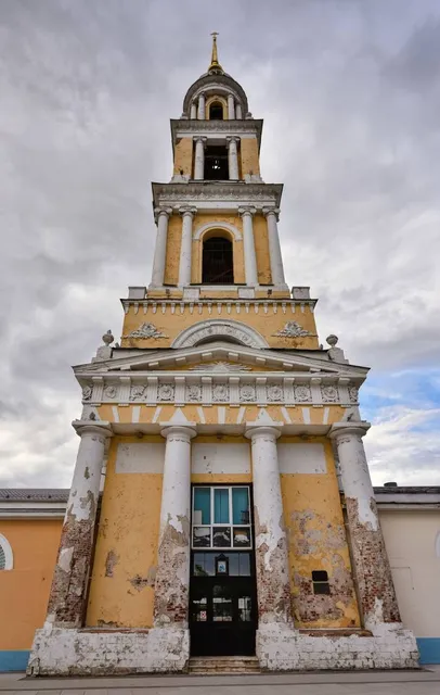 Ploshchad' Dvukh Revolyutsiy