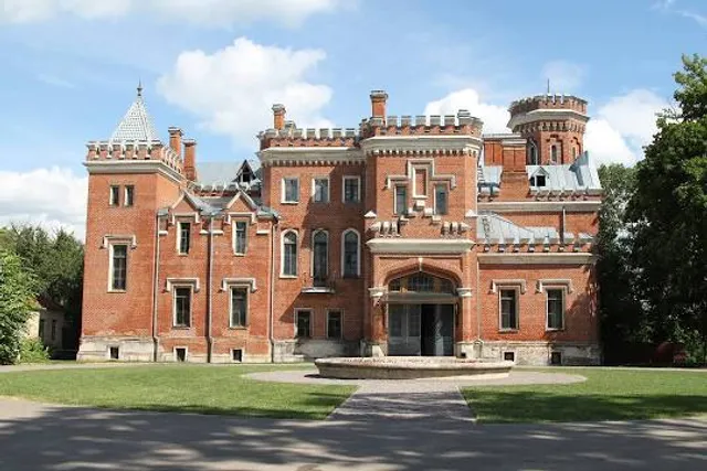 Dvortsovyy Kompleks Ol'denburgskikh