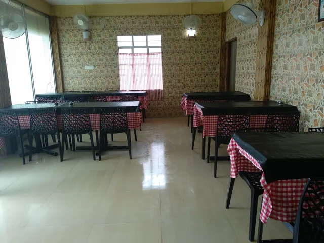 Dine - In Restaurant