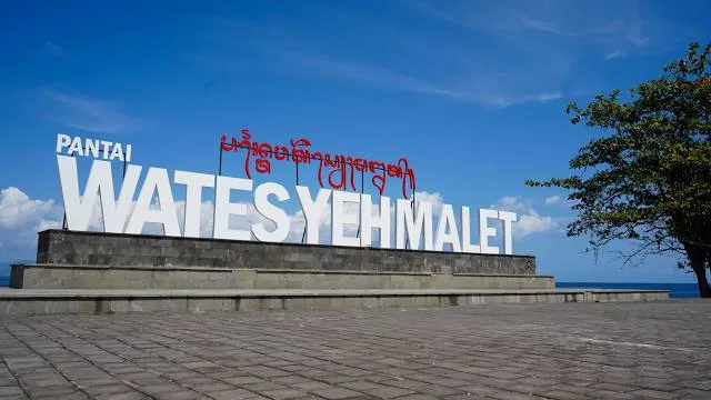 Pantai WATES YEH MALET