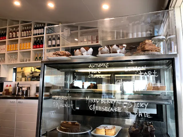 Parkdale Beach Cafe & Kiosk