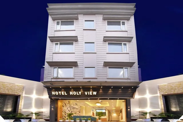 Hotel Holy View Near Golden Temple