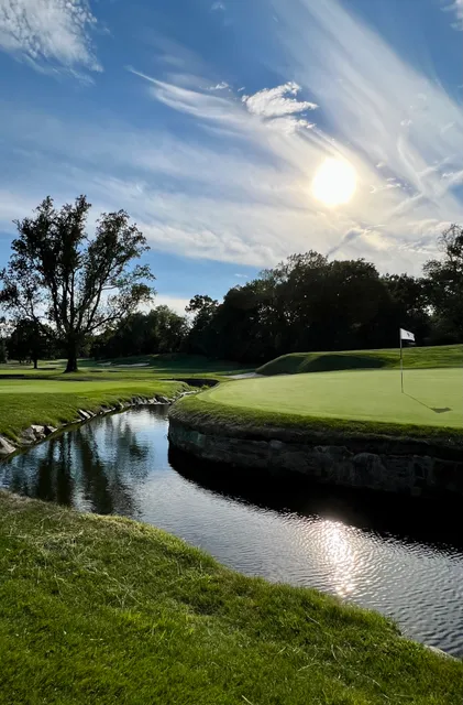 Quaker Ridge Golf Club