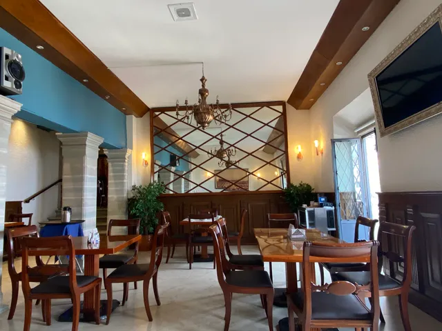 Restaurante El Patio del "Hotel El Insurgente Allende"