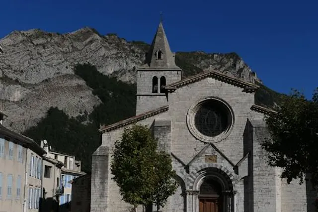 Cathédrale Notre-Dame-des-Pommiers