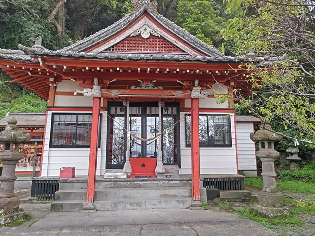 Isotenjinsugahara Shrine