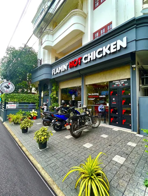 Flamin' Hot Chicken - Edappally | Best Chicken Burgers in Kochi