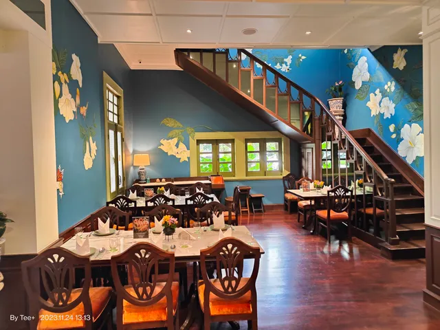 Baan Khanitha & Gallery