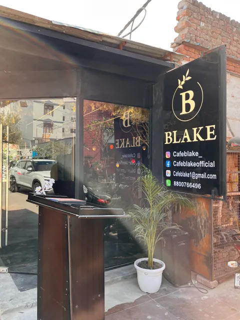 Cafe Blake