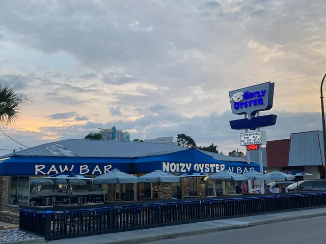 Noizy Oysters Bar & Grill