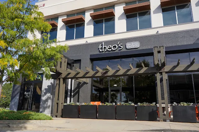 Theo's Italian