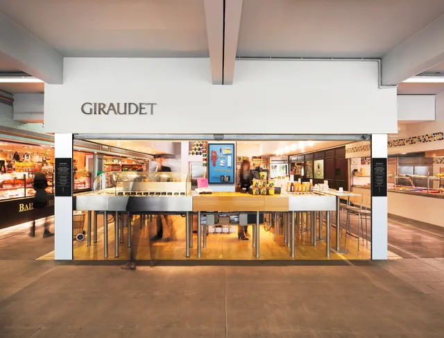 Giraudet - Les Halles de Lyon | Quenelles, Soupes & Ravioles artisanales