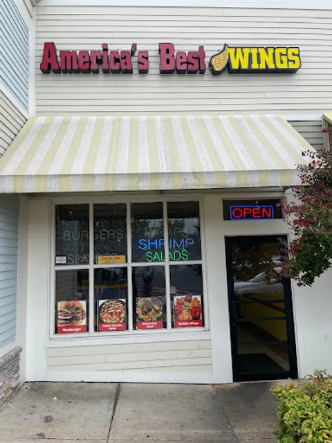 America's Best Wings at Briggs Chaney