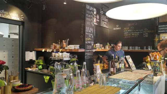 The Beginnings Veselīgas Ēšanas Restorāns