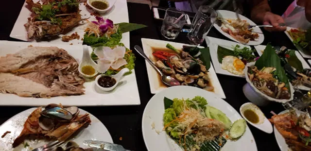 The Longtail Boat - Bar & Restaurant