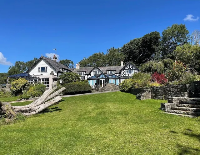 Pentre Cerrig Country House