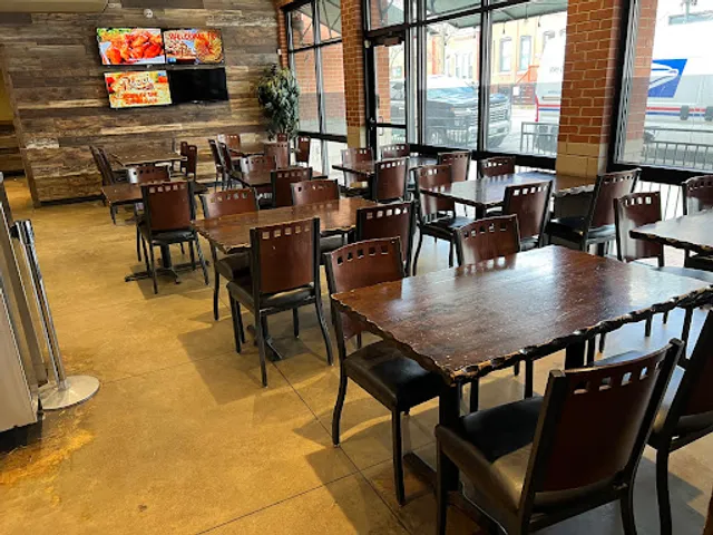 Bacci Pizzeria on Taylor Street