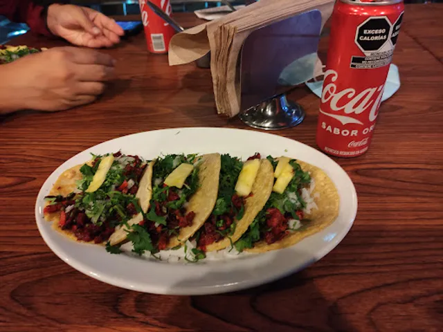 El Farolito Avandaro Pioneros en Tacos al Carbon