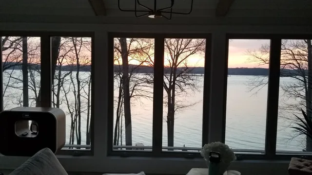 Luxury Lake Barkley Bungalow