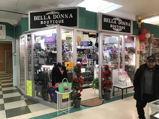 Plainfield Plaza Flea Market