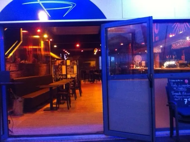 MO CAFE Brest - Monument Café