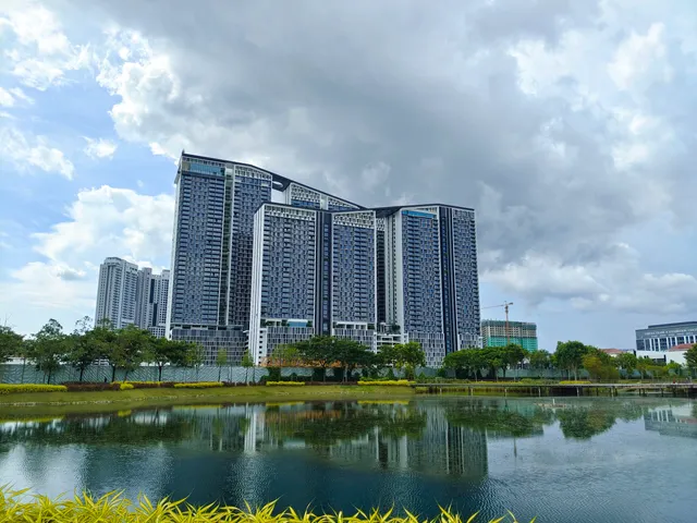 Central Island Park Batu Kawan