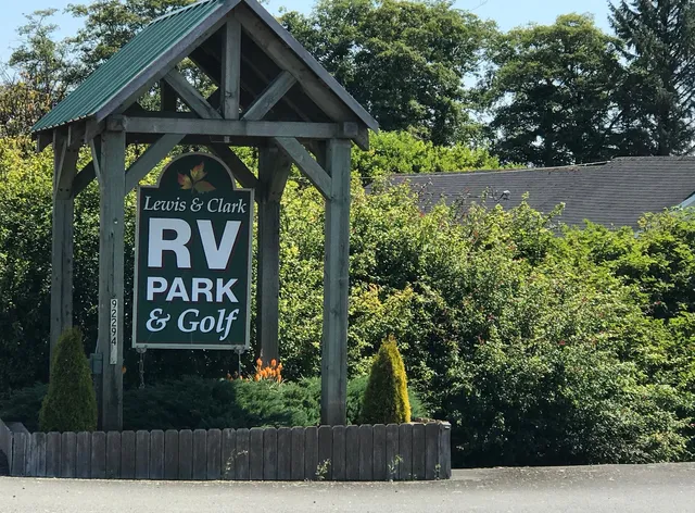 Lewis & Clark Golf & RV Park