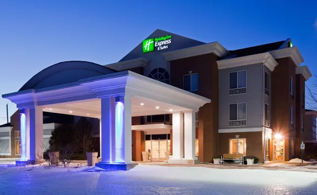 Holiday Inn Express & Suites Superior - Duluth Area by IHG