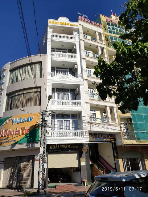 Khai Hoan Hotel (Triumphal Hotel)