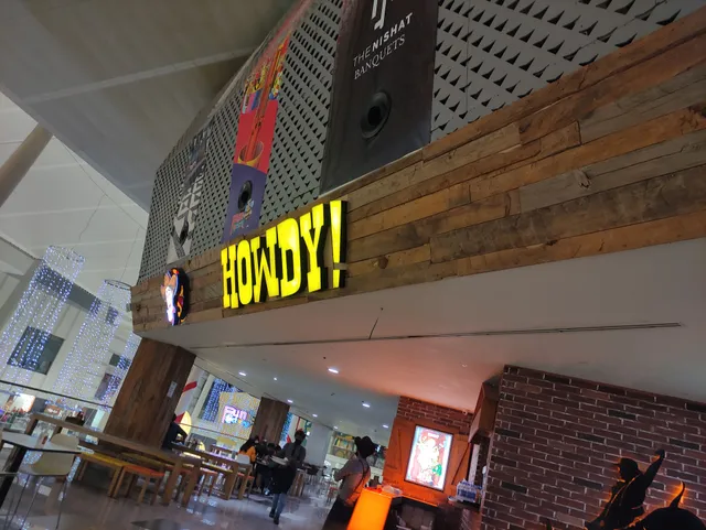 Food Court Emporium Mall By Nishat Group