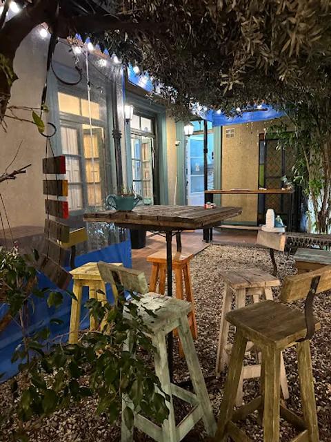 PISHKO QENTI Heladería artesanal, cafetería y restaurant