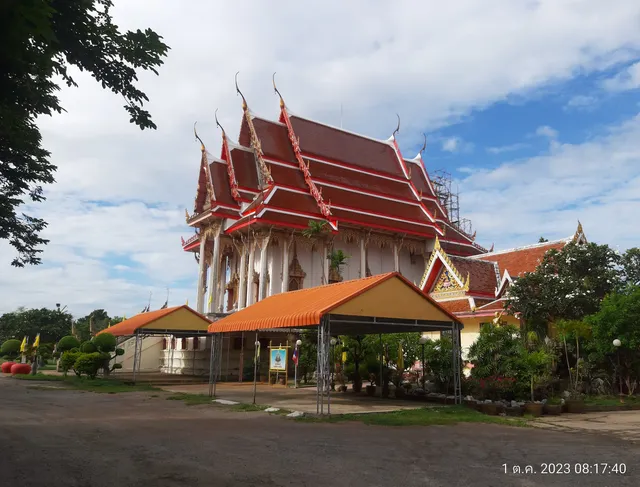 Wat Khu Bua