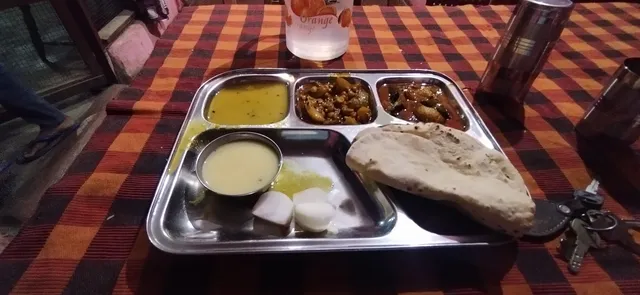 Simran khanawal,EatHouse