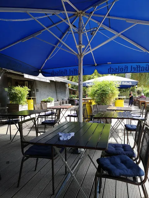 Aachen Pond Beer Garden