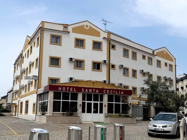 Saint Cecilia Hotel