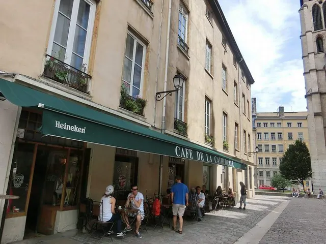 Le café de la cathédrale