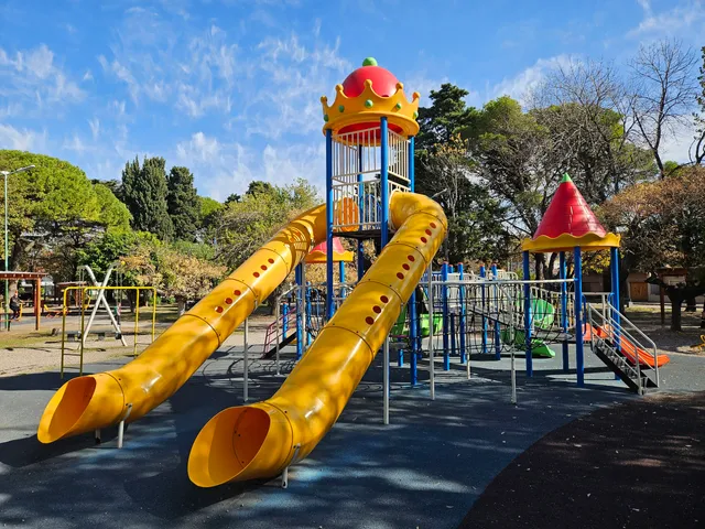 Plaza Colón Temperley