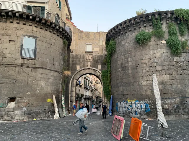 Porta Nolana