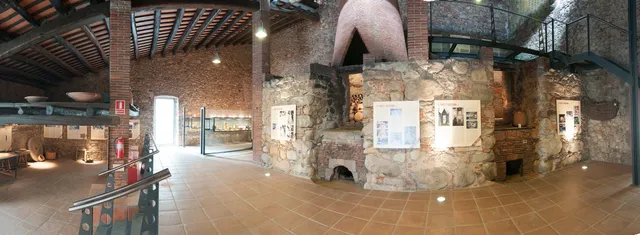 Los Hornos de Breda - Centro Cultural y de información turística