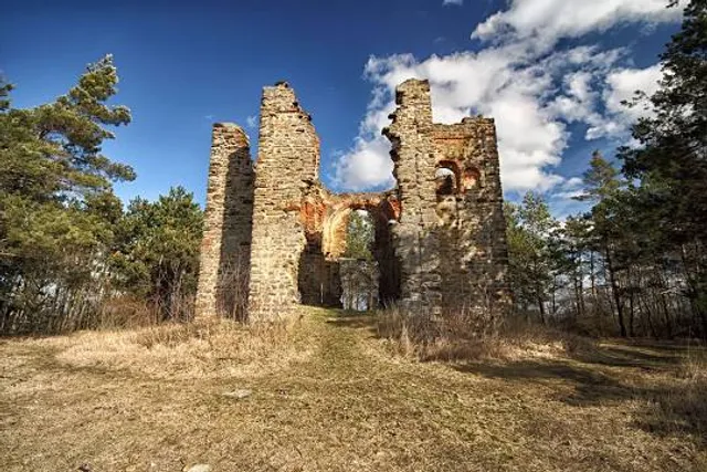 Ruins of the Chapel Exaltation. Crisis