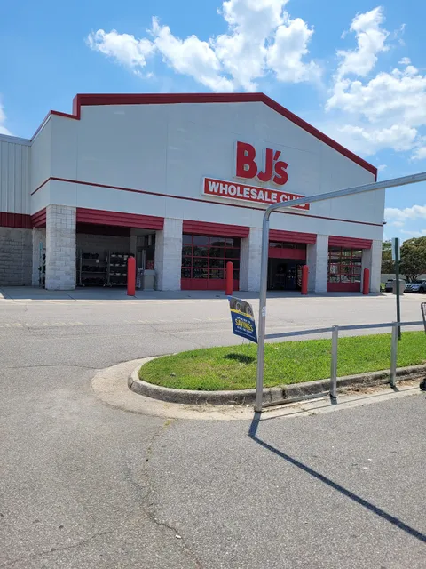 The Crossroads at Chesapeake Square