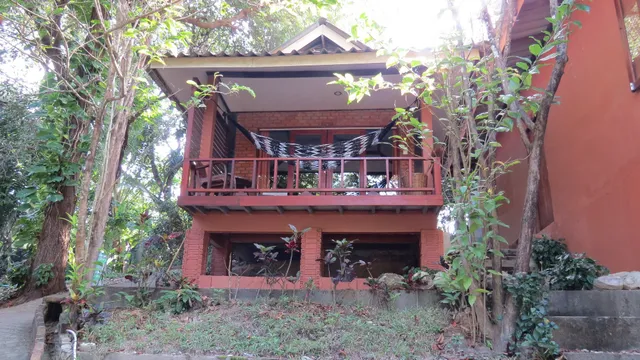 Chomjan Beach Resort