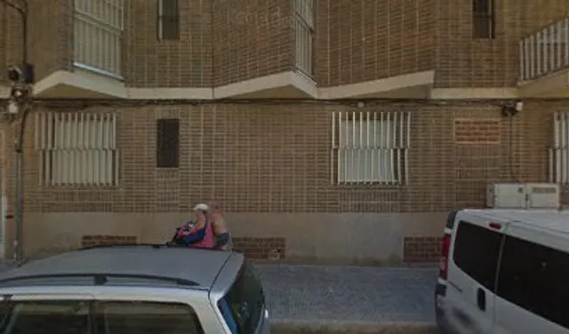 Av. de los Marineros, 7