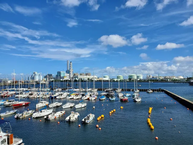 Isogo Uminomieru Park